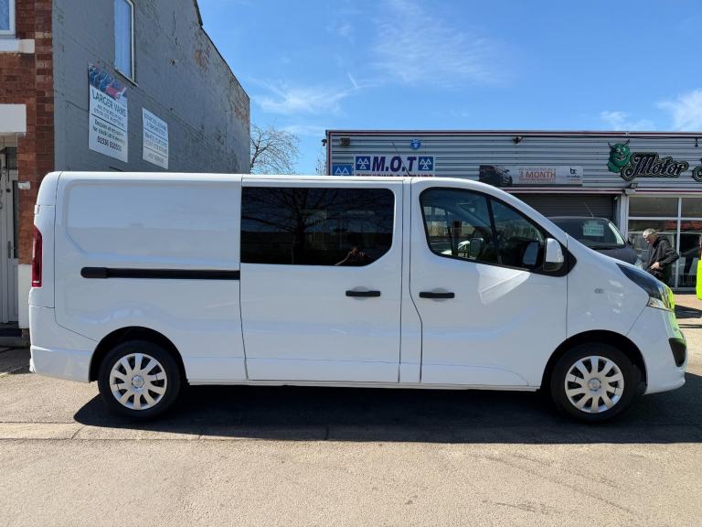 Vauxhall Vivaro  2900 1.6CDTI Sportive 6 Seat LWB Crew Van DIESEL MANUAL 2018/68