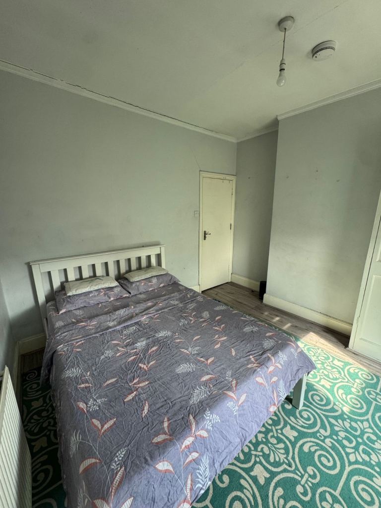 💎Bright Room for Rent in Ponders End – Comfort at a Great Price!💎