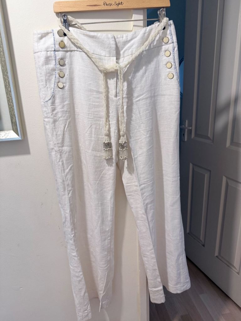 White Trousers with Drawstring Waist and Button Detail – Good Condition