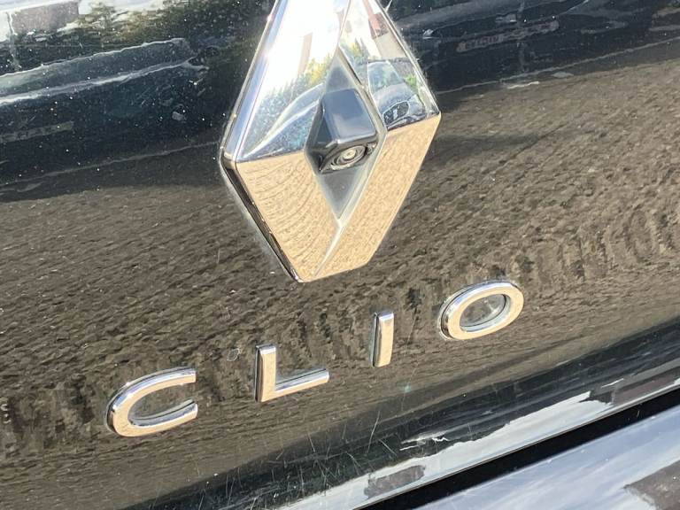 2022 Renault Clio 1.6 E-TECH Hybrid 140 SE Edition 5dr Auto Hatchback PETROL/ELECTRIC Automatic