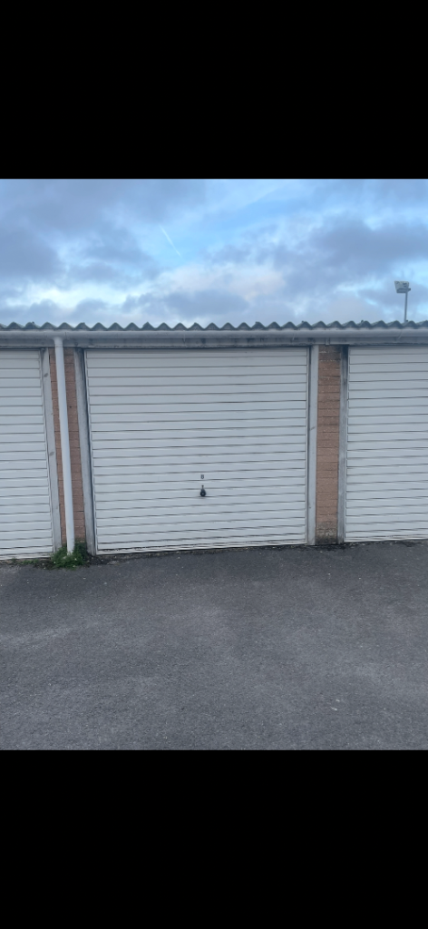 Garage to Rent in Branksome 