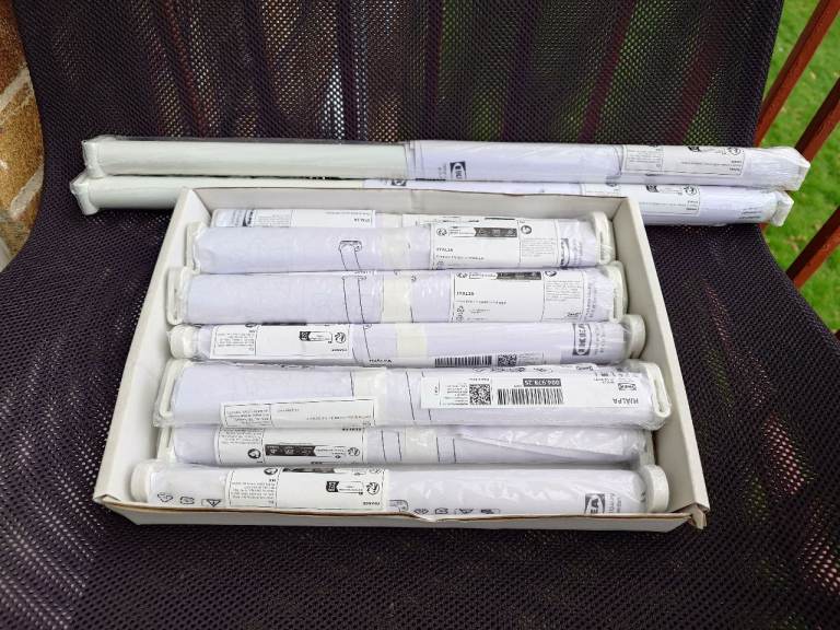 9x IKEA HJÄLPA adjustable clothes rail