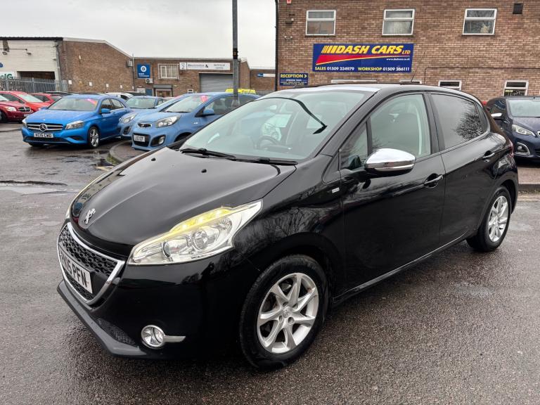 2015 Peugeot 208 1.2 VTi Style 5dr HATCHBACK Petrol Manual