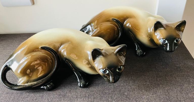 Pair of Siamese Cat Figurines – Ceramic, Good Condition