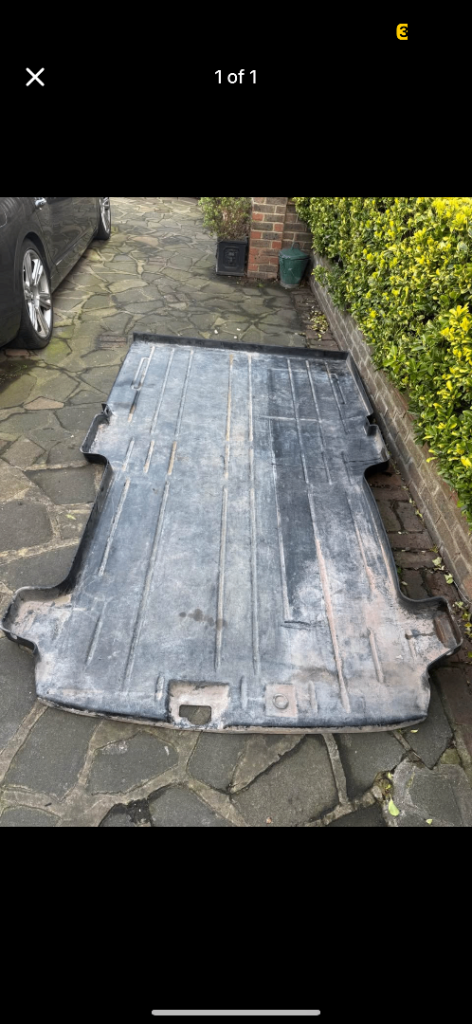 Lwb transit floor liner