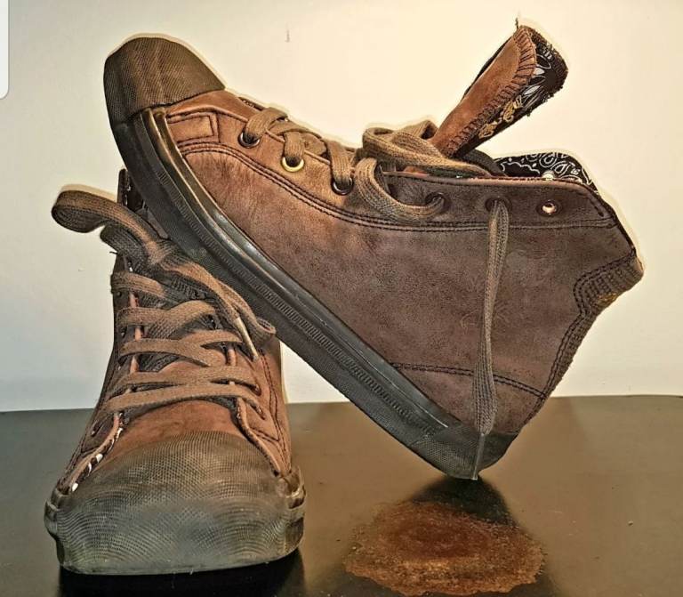 Snoop Doggy Bisquitz by Pony Brown Size Uk 6