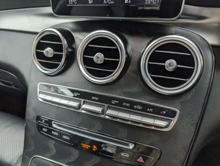 2018 Mercedes-Benz GLC 2.1 GLC220d AMG Line SUV 5dr Diesel G-Tronic+ 4MATIC Euro 6 (s/s) (170 ps)...