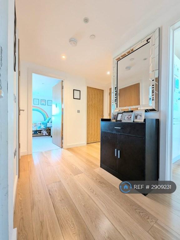 2 bedroom flat in Railway Terrace, Slough, SL2 (2 bed) (#2909231)