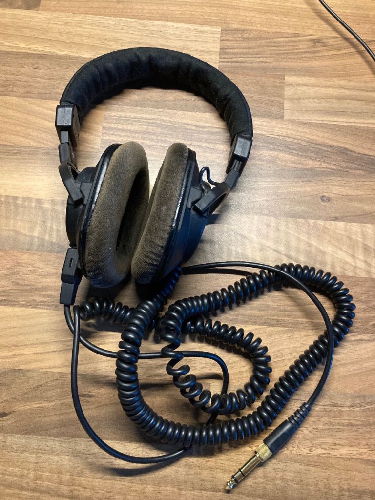 Beyerdynamic DT 250 Studio Headphones – Great Sound, Well Used