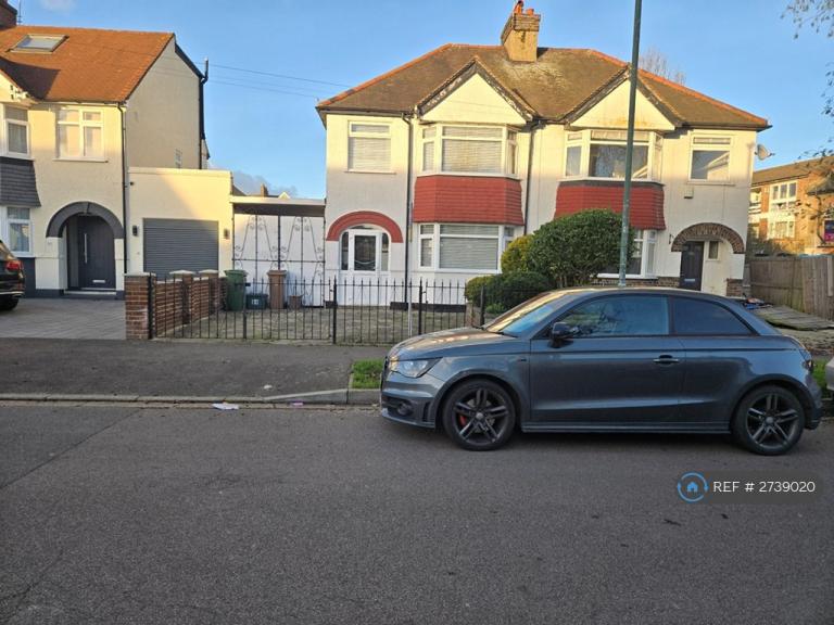 3 bedroom house in Connaught Road, Sutton, SM1 (3 bed) (#2739020)