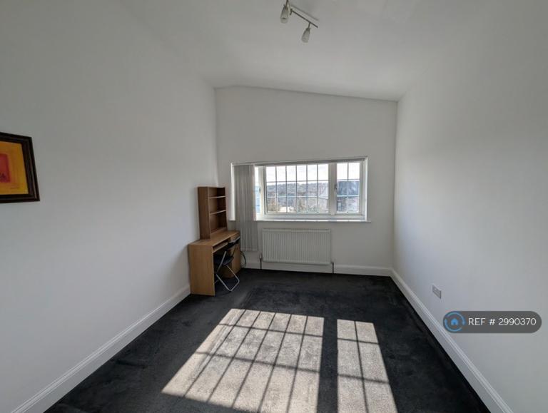 1 bedroom in Mays Lane, Barnet, EN5 (#2990370)