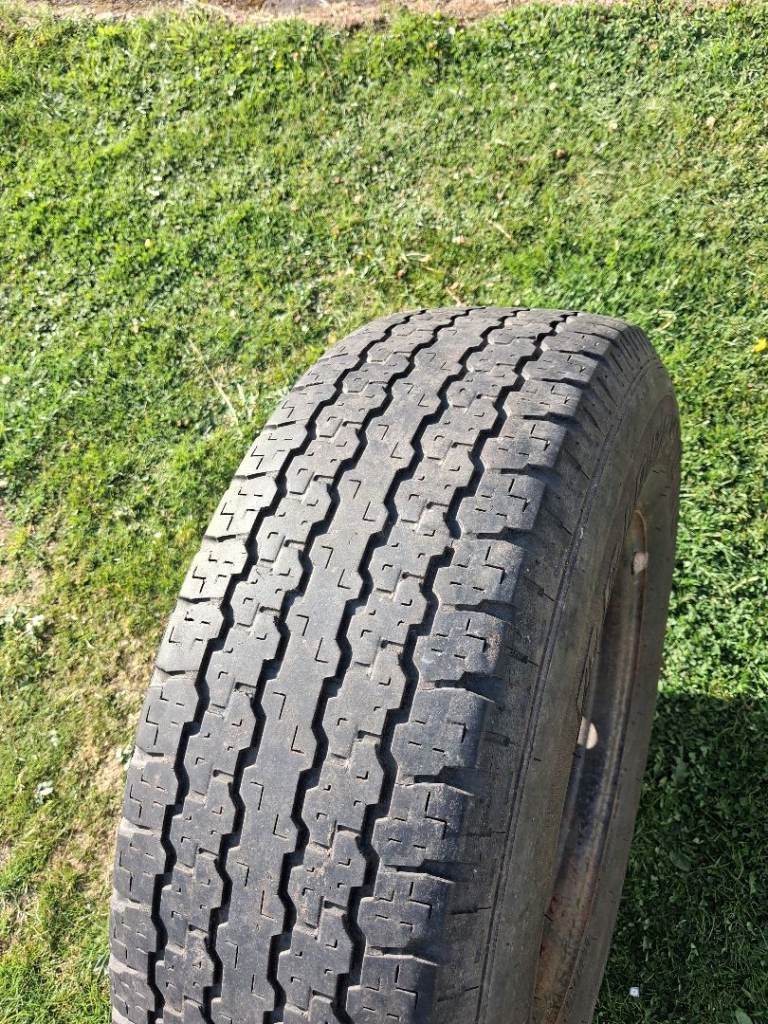 Isuzu wheels and tyres 