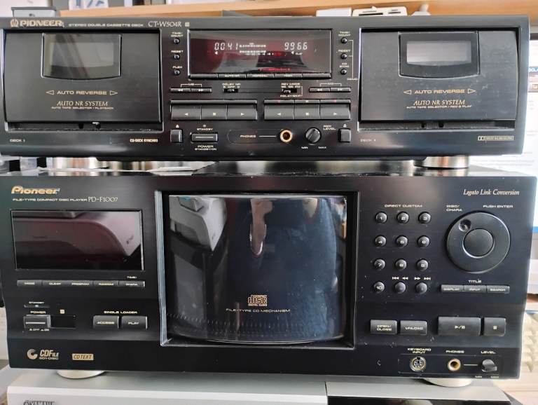 *REDUCED* Pioneer CT-W504R Double Cassette player  