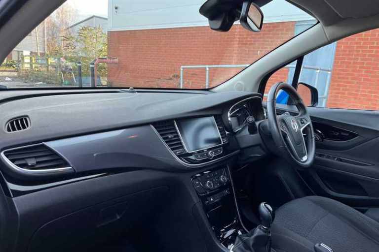 2017 Vauxhall Mokka X 1.4T Design Nav 5dr HATCHBACK PETROL Manual