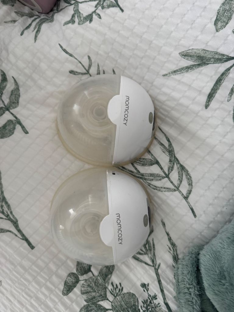 Momcozy Wearable Breast Pumps - good