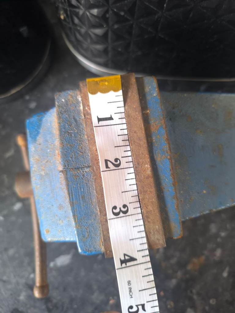 PARAMO 4 inch Bench Vice