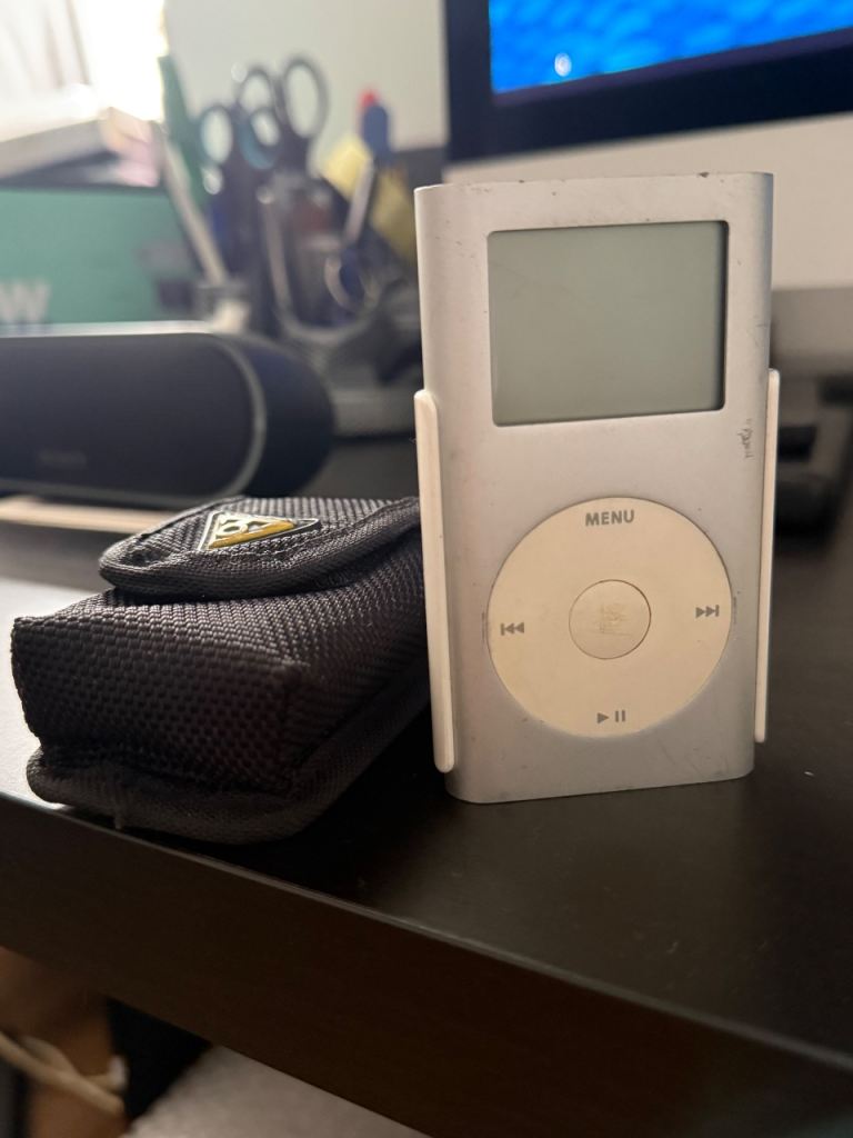 Apple iPod Mini 1st Generation Silver (4GB)