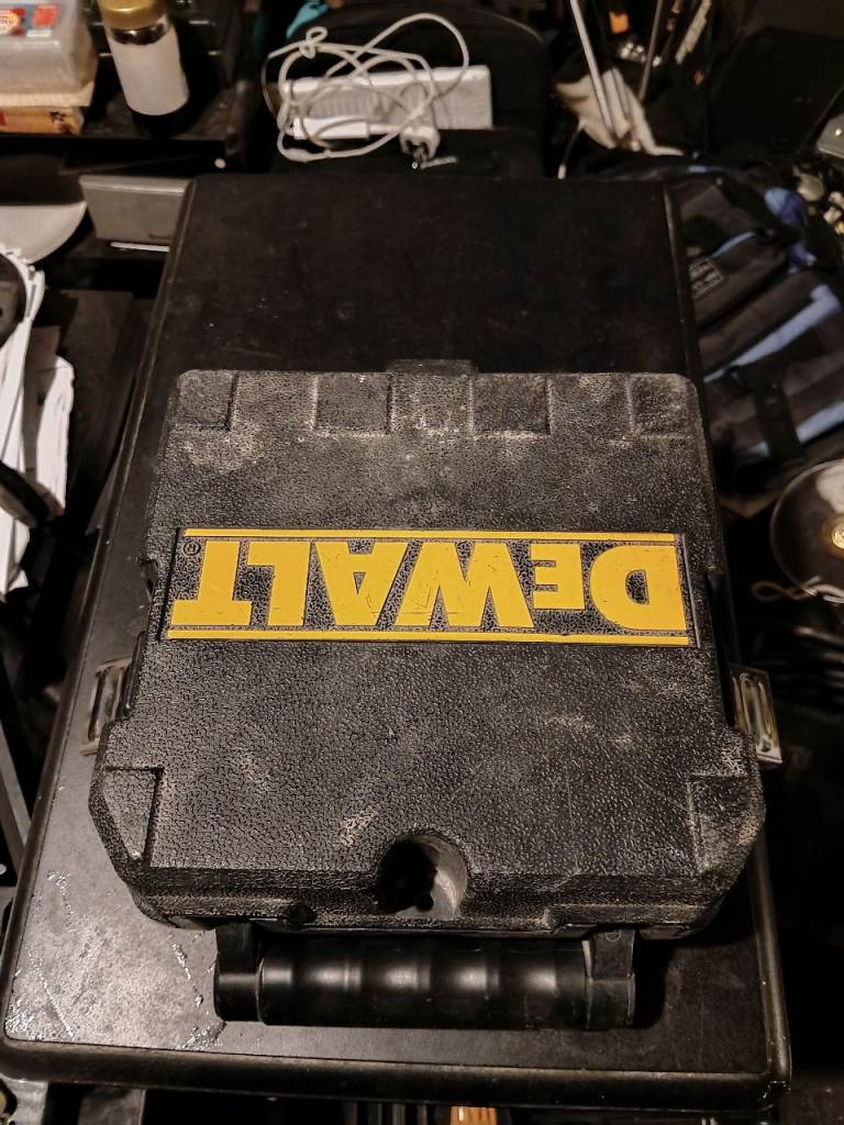 Dewalt self leveling green laser dw088