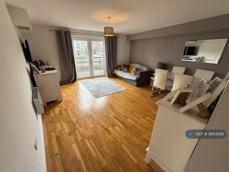 2 bedroom flat in Scotney Gardens, Maidstone, ME16 (2 bed) (#2654026)