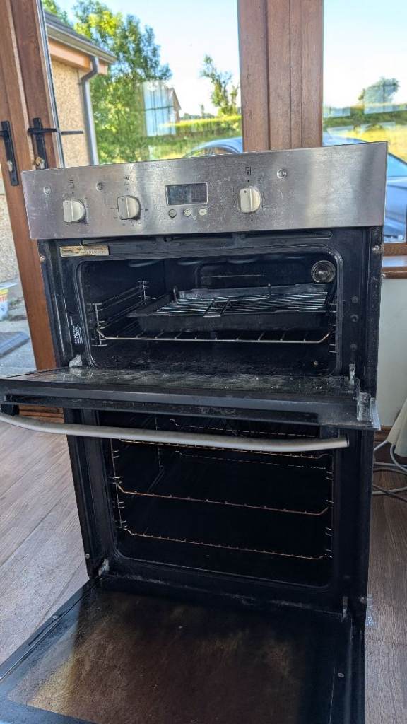 Built in double oven with grill