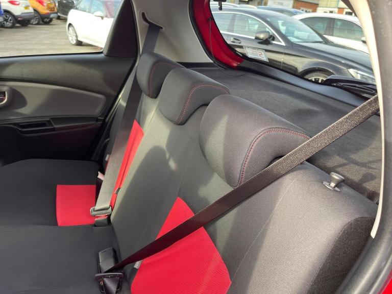 TOYOTA YARIS 1.33 Dual VVT-i Sport Euro 5 5dr Euro 5 2015