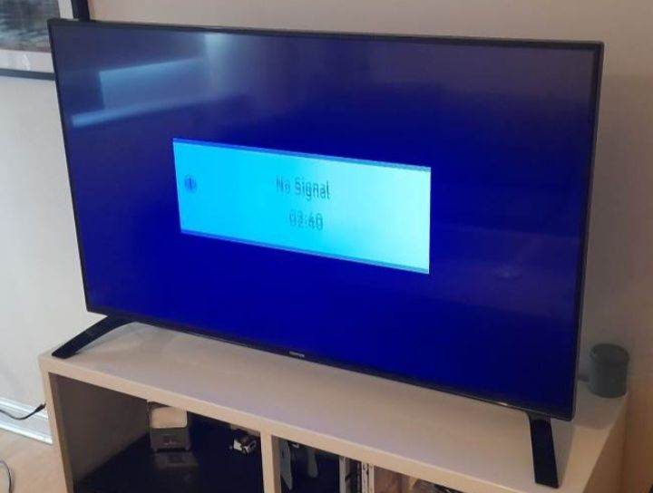Toshiba 49 Inch Smart Tv. Spares or Repair