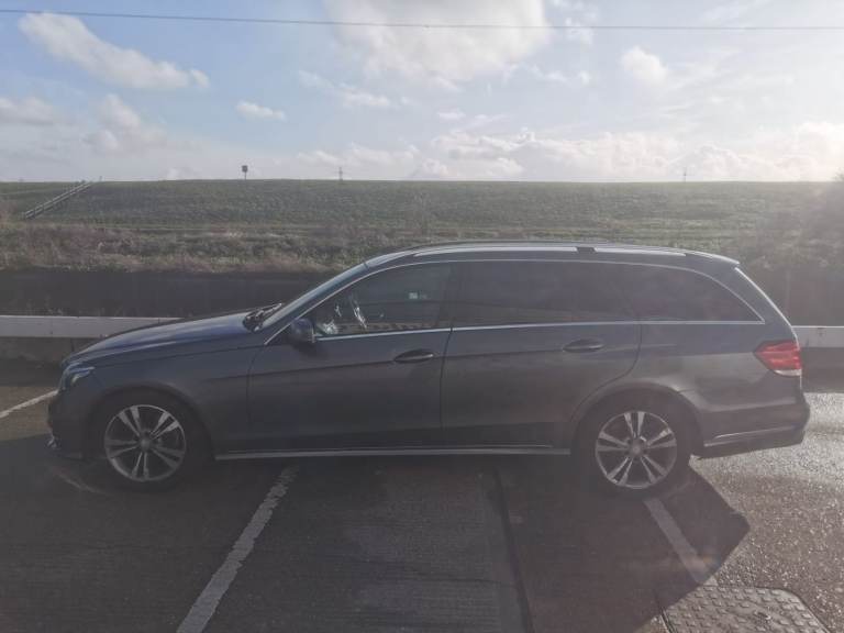 Mercedes-Benz E-Class E220 BlueTEC SE 2016 – Automatic – Grey 1 previous owner £7,200