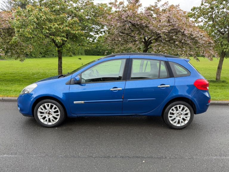 RENAULT CLIO DYNAMIQUE 1.5L DCI TOMTOM (2010) £35 tax full year mot estate.