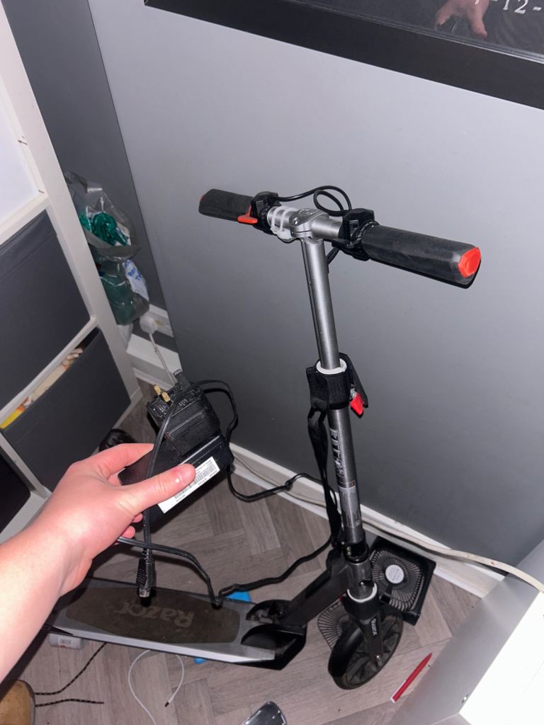 Electric scooter with charger don’t use anymore 