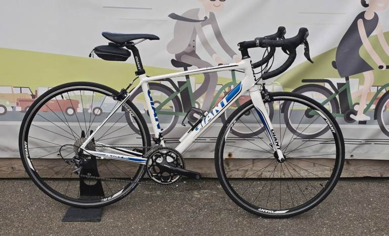 Giant Defy 1 Road Racing Bike Medium Shimano 105