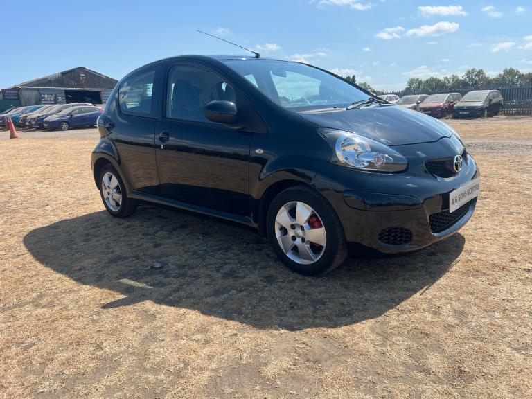 2010 Toyota Aygo 1.0 VVT-i Black Hatchback 5dr Petrol MultiMode Euro 4 (AC) (67