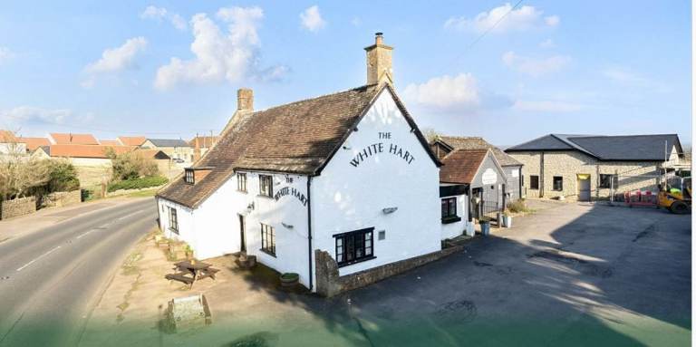 Country Pub to Let -Nr Sherborne Devon -£500pw+VAT - Free of Tie - Direct from Landlord