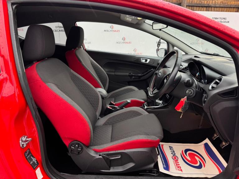 2015 Ford Fiesta 1.0 EcoBoost 140 Zetec S Red 3dr HATCHBACK PETROL Manual