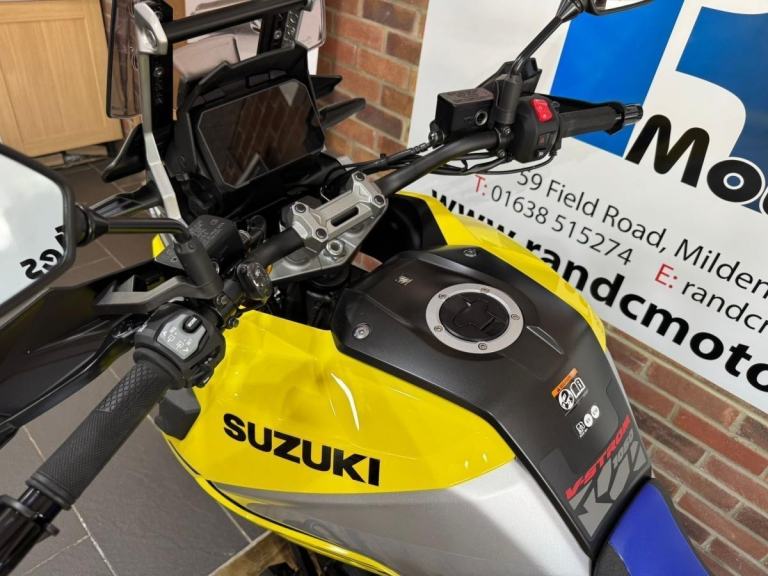 Stunning Yellow with Black Luggage DL1050DE Tour Edition