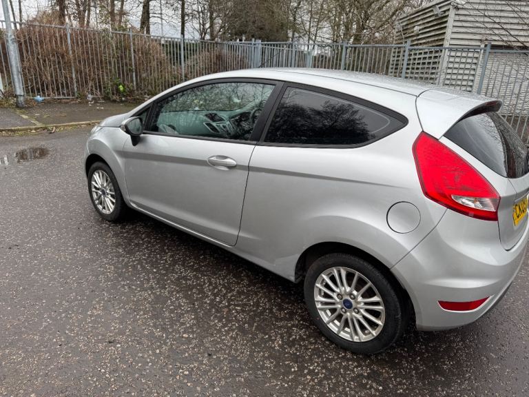 LOW INSURANCE- FORD FIESTA STYLE 1.2 *MOT- 1 YEAR*like Ford Focus vauxhall corsa mazda 2