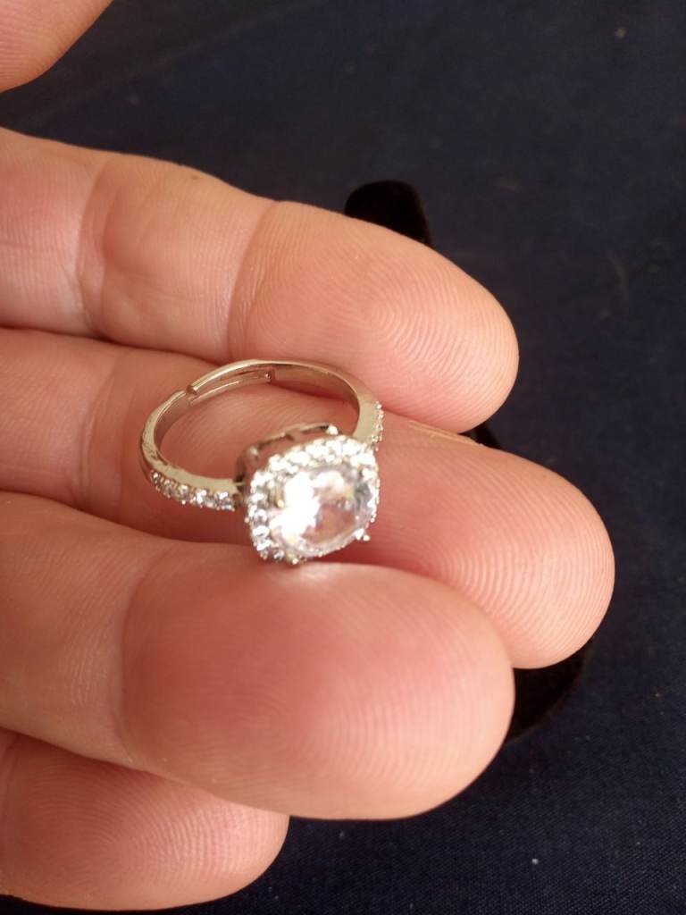 Adjustable Silver plated Ring with Clear sparkly rhinestones New
