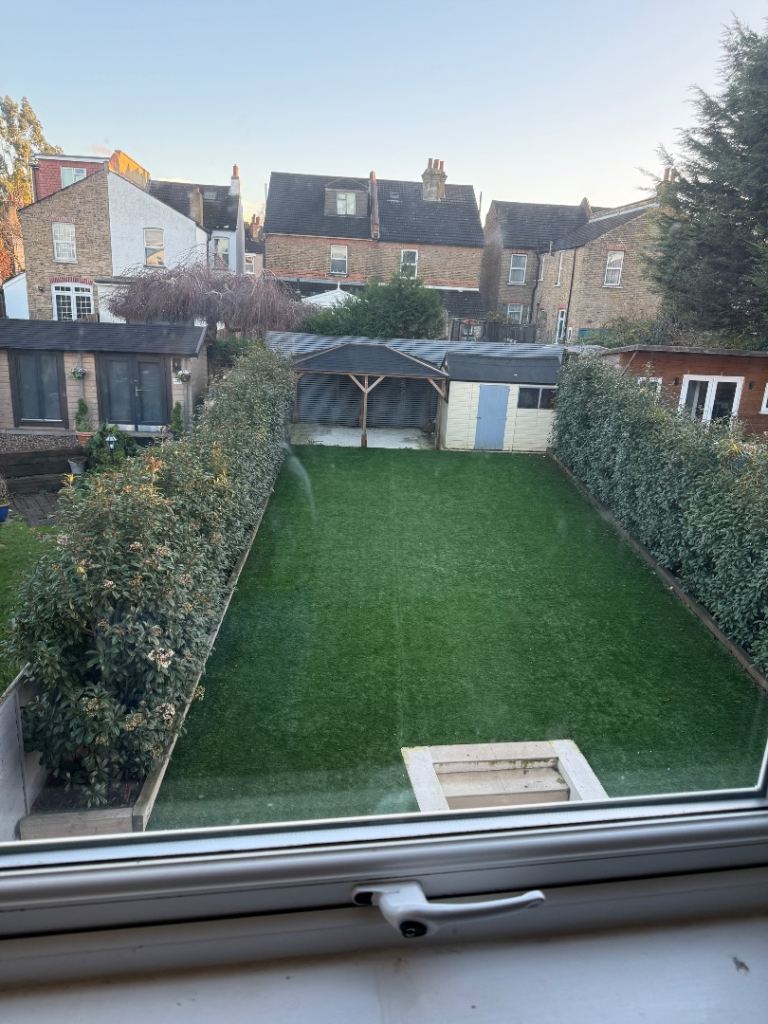 Double room to let