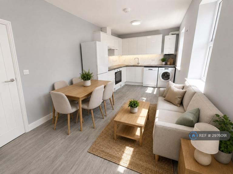 2 bedroom flat in Pitt Road, Bristol, BS7 (2 bed) (#2976091)