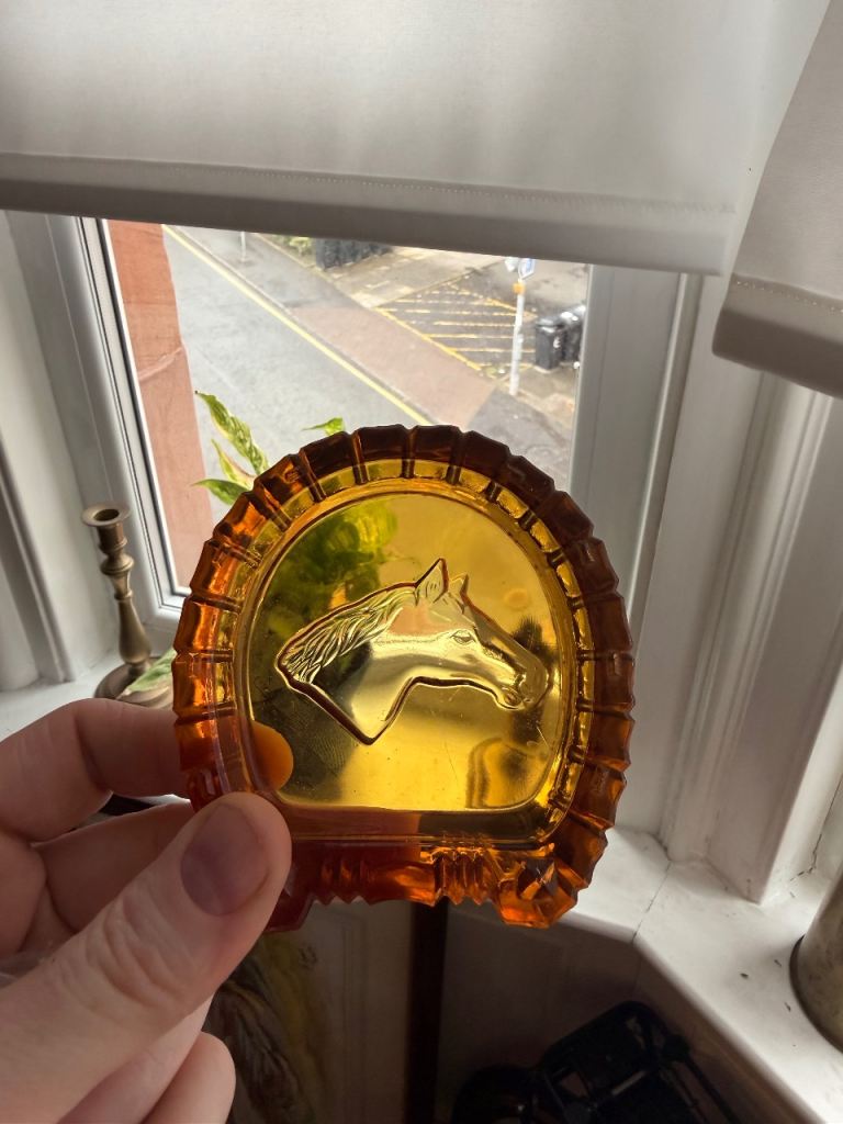 Amber Glass Horse Head Ashtray – Vintage Look