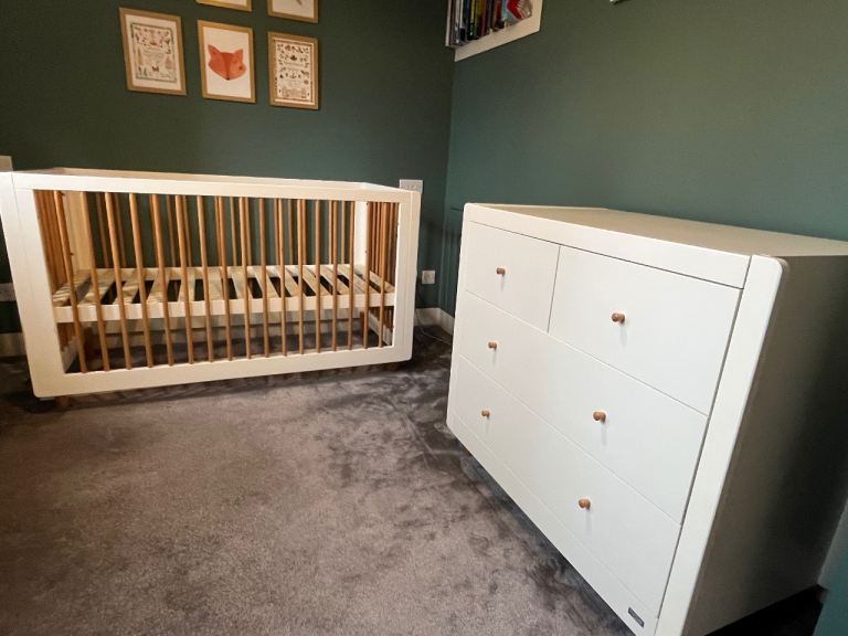 Tutti Bambini Siena Cot Bed/ Changing table 