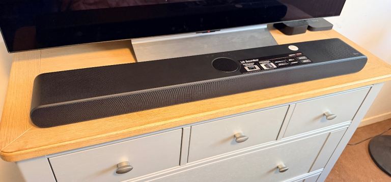 LG US77TY 3.1 SoundBar