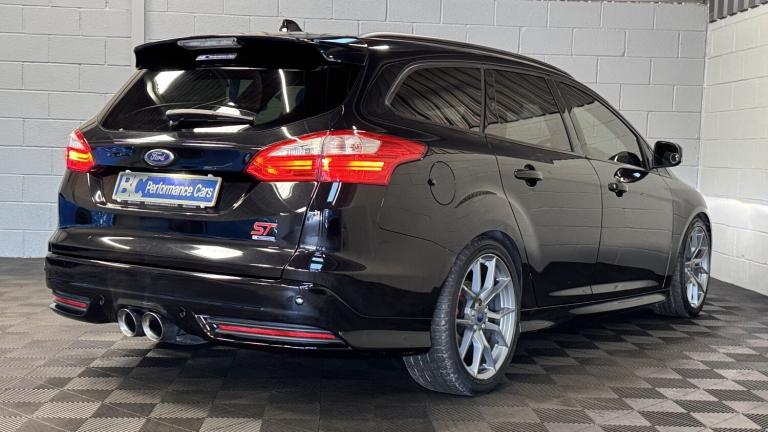 FORD FOCUS 2.0 T EcoBoost ST-3 Black Manual Petrol 2013