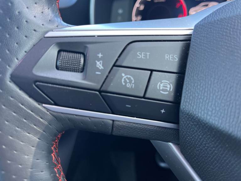  SEAT Leon Estate 1.5 Etsi Mhev Fr Estate 5dr Petrol Hybrid Dsg Euro 6 s/s 150