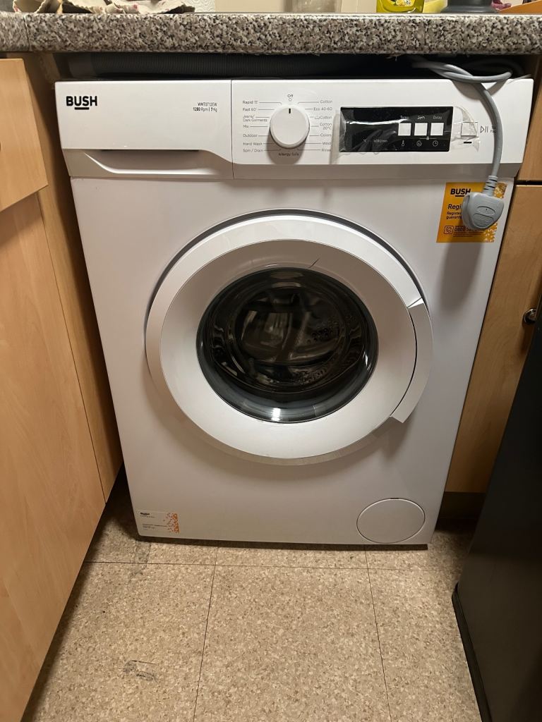 Bush WMT0712EW 7KG 1200 Washing Machine. Had it 9 months. Like new.