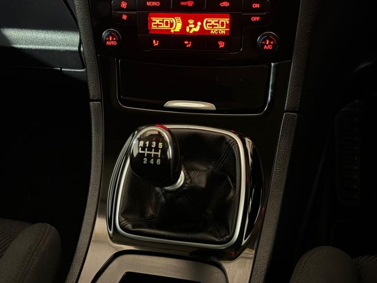 2014 FORD S-MAX TITANIUM 2.0 DIESEL TDCI 7 SEATER MPV 1 PREVIOUS OWNER 140 BHP