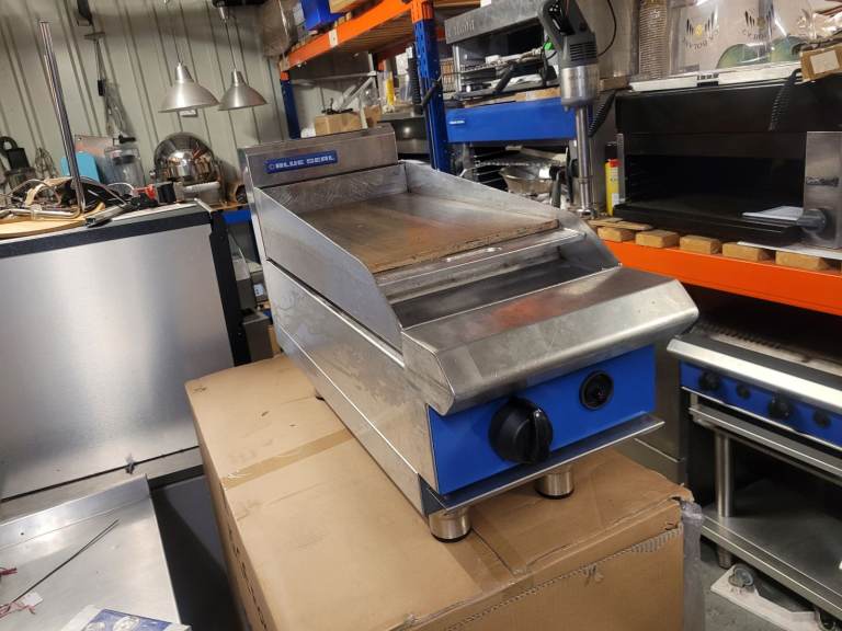 Commercial Catering  Blue Seal Natural gas Griddle 