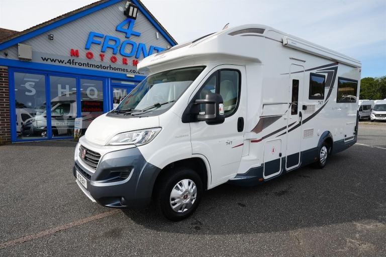 Roller Team Auto-Roller 747 FIAT 6 BERTH 6 TRAVEL SEAT MOTORHOME