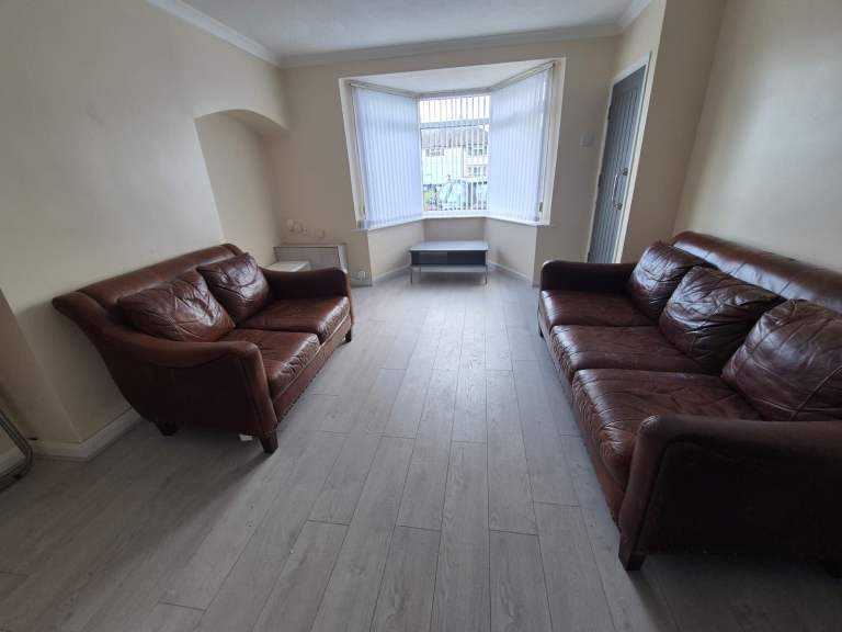 SUPPORTED ACCOMMODATION - LARGE ROOMS AVAILABLE IN GREAT BARR (HMO)