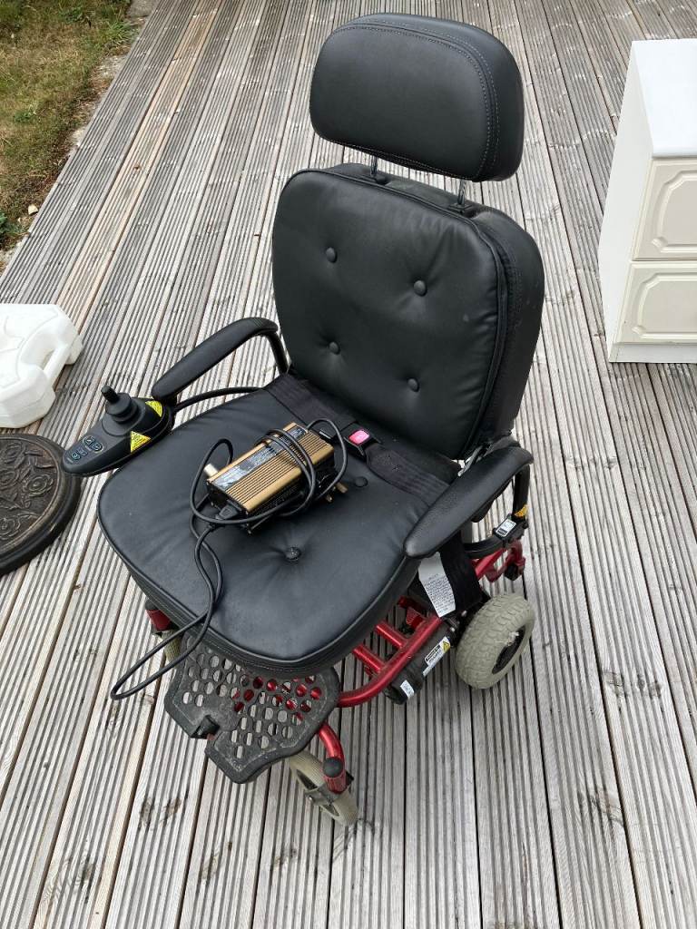 Electric wheelchair