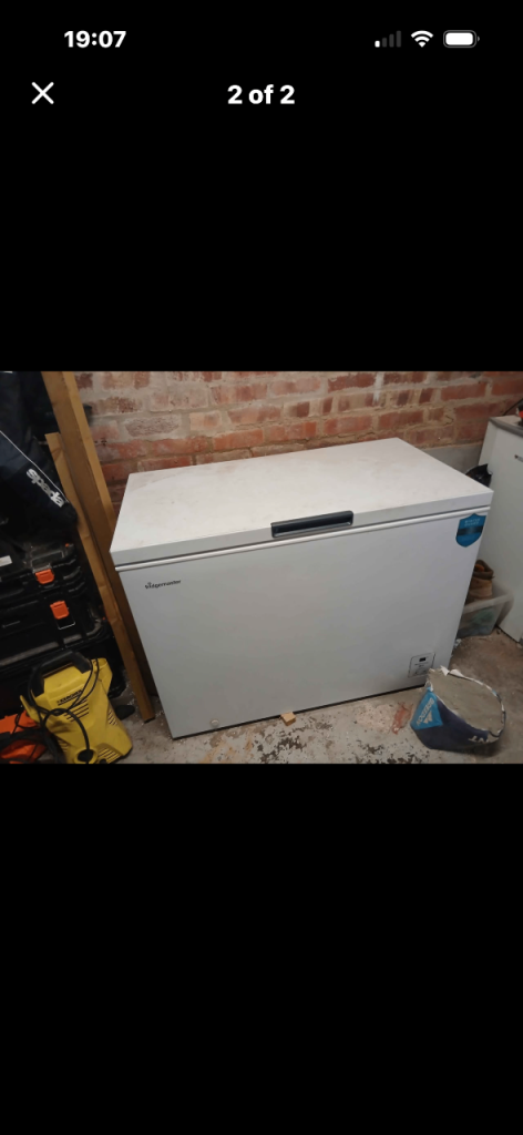 Bush Chest Freezer – White, Good Condition